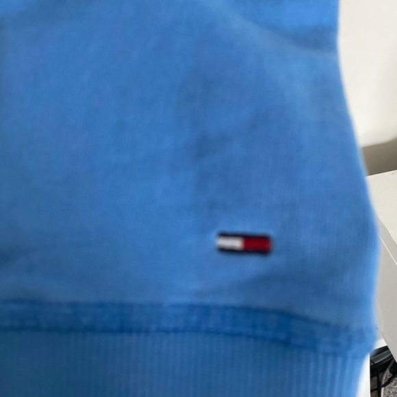 Tommy Hilfiger Baby Blue Graphic Crewneck Sweatshirt| Women's Medium - Picture 5 of 8